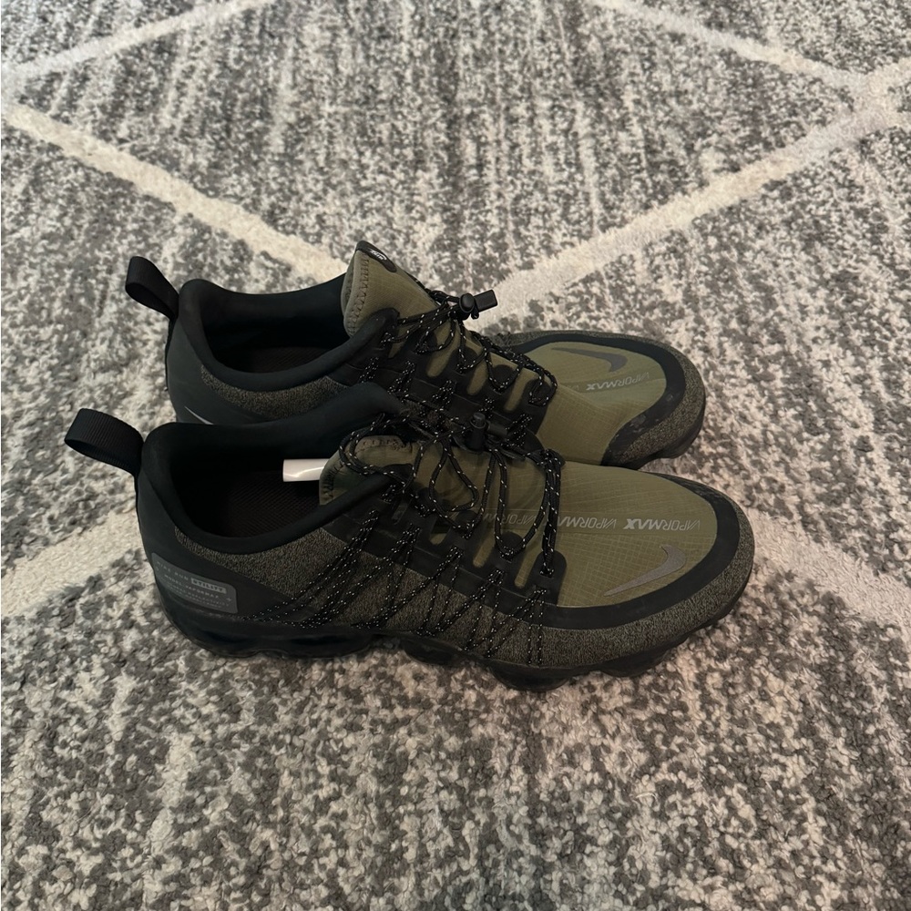 Nike vapor max shoes